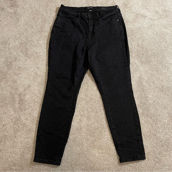 Judy Blue Denim - Judy Blue Skinny Fit Jeans